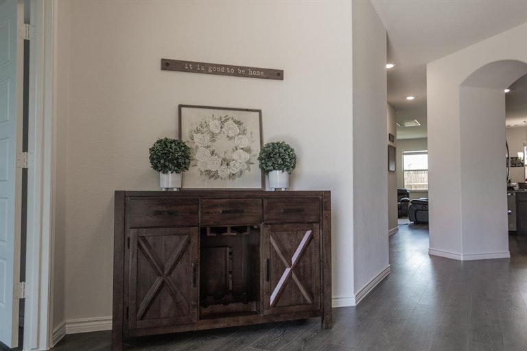 Photo 4 of 31 - 418 Pleasant Hill Ln, Fate, TX 75189