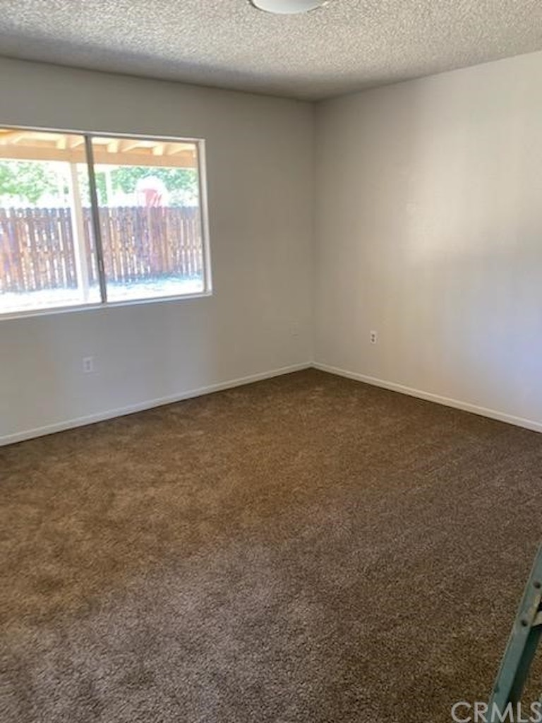 Photo 9 of 13 - 41592 Whittier Ave, Hemet, CA 92544