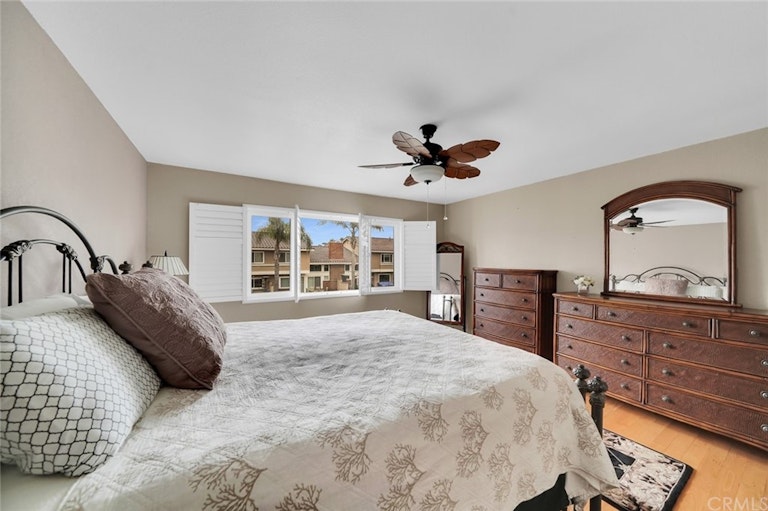 Photo 16 of 38 - 7876 Moonmist Cir, Huntington Beach, CA 92648