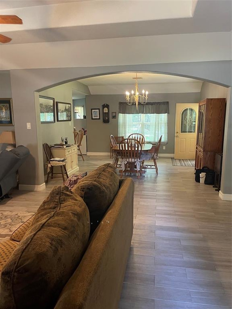 Photo 5 of 16 - 3688 White Oak Dr, Conroe, TX 77301