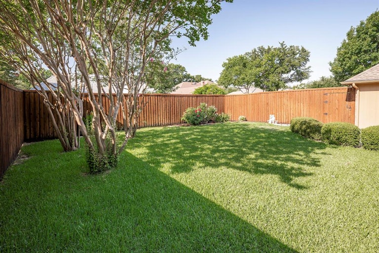 Photo 21 of 24 - 2206 Timberline Dr, Carrollton, TX 75007
