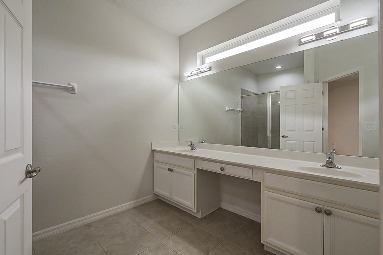 Photo 6 of 29 - 3343 Bethpage Loop, Mount Dora, FL 32757