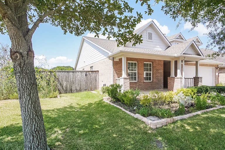 Photo 21 of 25 - 21123 Spur Ridge Ct, Richmond, TX 77406