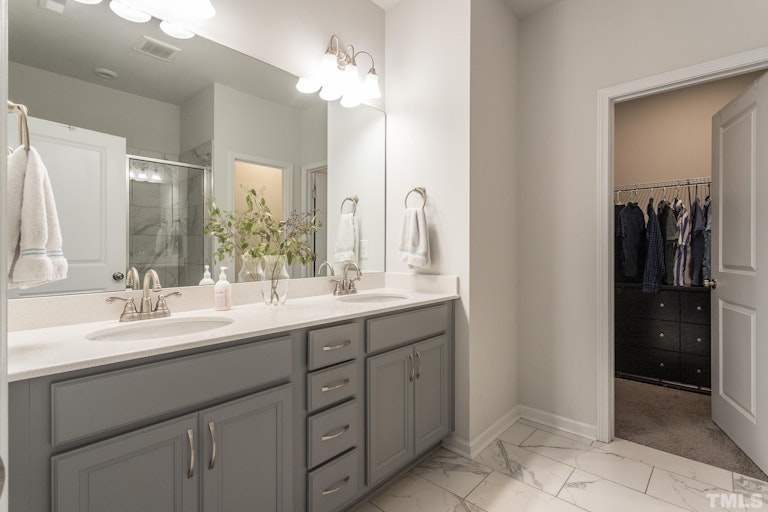 Photo 19 of 30 - 3700 Buffaloe Rd, Raleigh, NC 27604