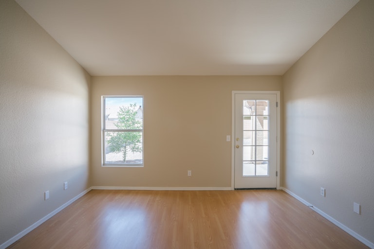 Photo 11 of 24 - 7640 W Cholla St, Peoria, AZ 85345