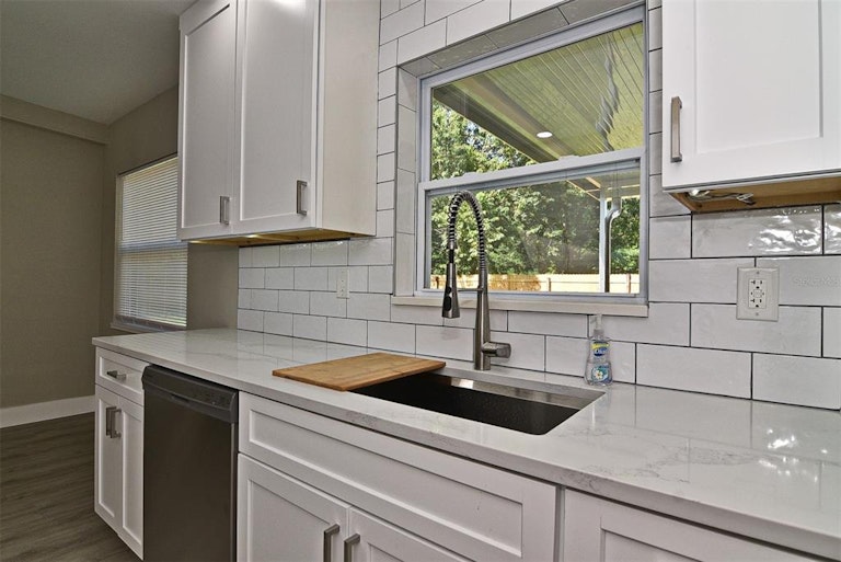 Photo 28 of 40 - 2201 Murdock Blvd, Orlando, FL 32817
