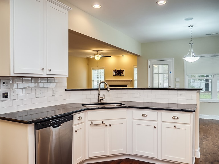 Photo 2 of 25 - 76 Foxtail Ct, Clayton, NC 27520
