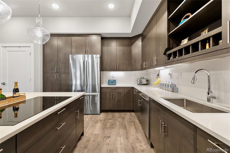 Photo 5 of 15 - 6618 E Lowry Blvd #205, Denver, CO 80230