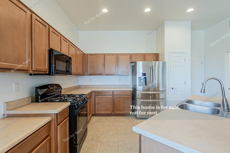 Photo 4 of 37 - 7086 W Hidden River Way, Tucson, AZ 85757