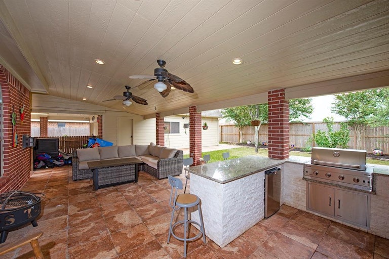 Photo 24 of 48 - 1814 Flagstaff Ln, League City, TX 77573