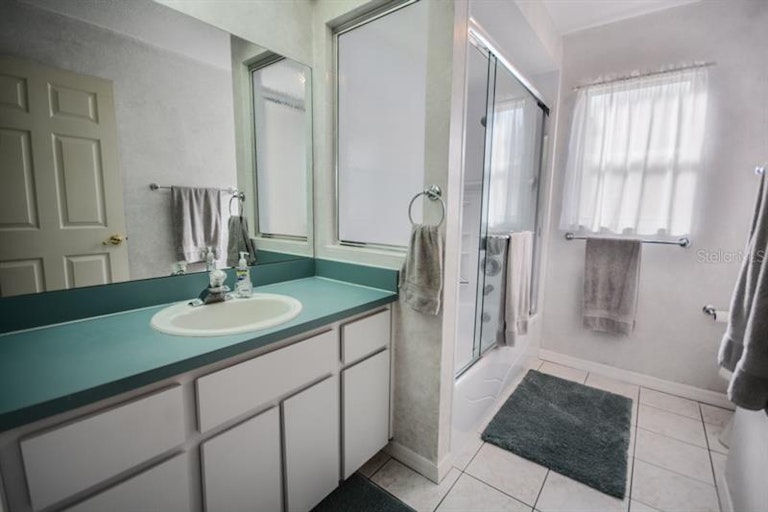 Photo 20 of 25 - 1745 Pembrooke Way, Lutz, FL 33549