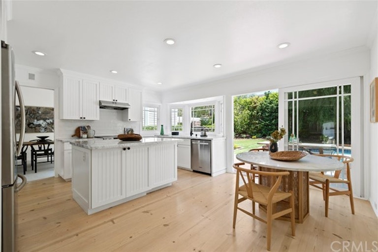 Photo 11 of 30 - 1978 Port Nelson Pl, Newport Beach, CA 92660