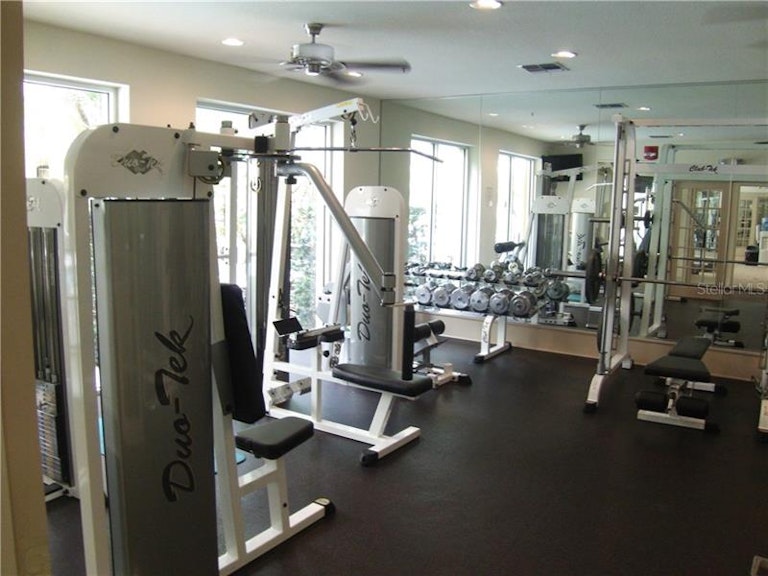 Photo 5 of 6 - 860 N Orange Ave #453, Orlando, FL 32801