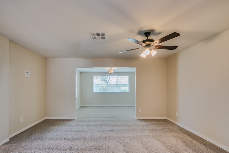 Photo 10 of 22 - 3027 W Daley Ln, Phoenix, AZ 85027