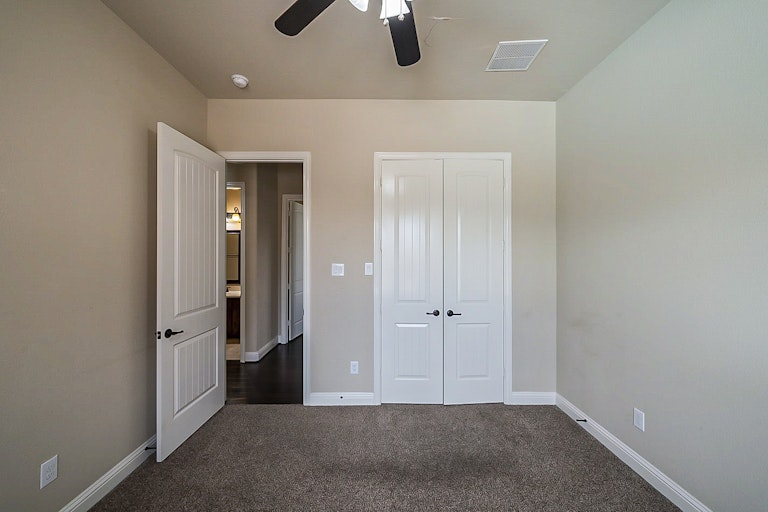 Photo 19 of 45 - 1326 Bastrop Glen Ln, League City, TX 77573