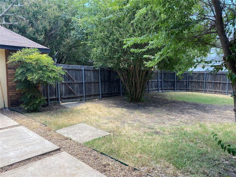 Photo 17 of 18 - 4116 Durbin Dr, The Colony, TX 75056
