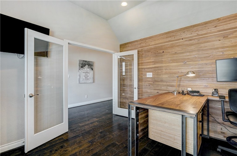 Photo 8 of 40 - 313 La Grotta Ln, Georgetown, TX 78628
