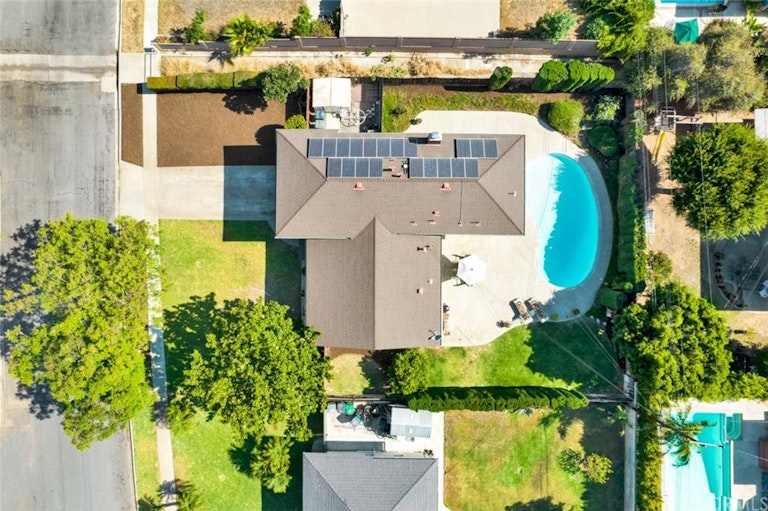 Photo 3 of 23 - 13401 Wheeler Pl, Santa Ana, CA 92705
