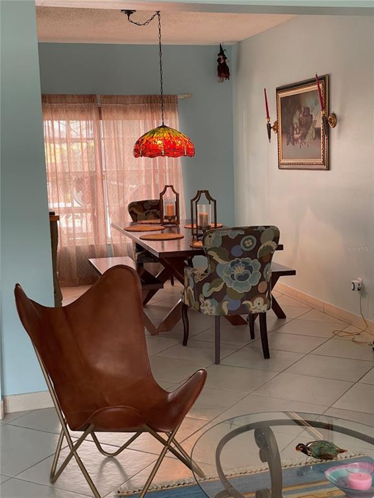 Photo 8 of 50 - 10521 Cherry Oak Cir, Orlando, FL 32817