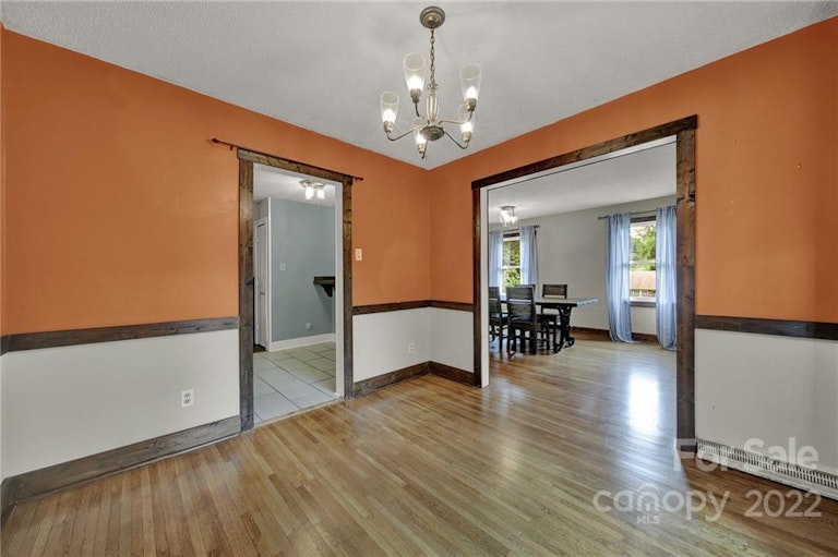 Photo 7 of 29 - 9023 Nottoway Dr, Charlotte, NC 28213