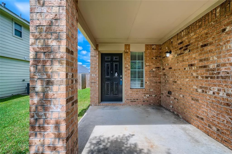 Photo 3 of 28 - 21618 Micheala Way, Humble, TX 77338