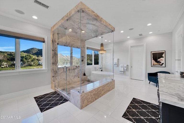 Photo 35 of 80 - 208 W Stafford Rd, Thousand Oaks, CA 91361