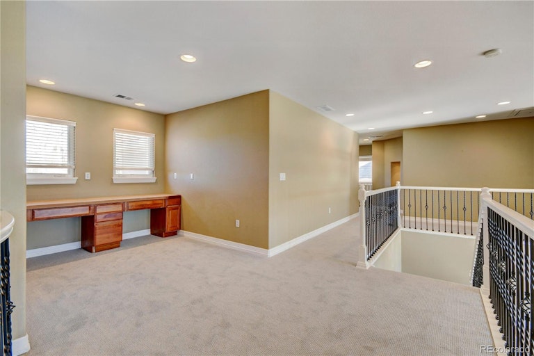 Photo 19 of 37 - 21282 E Saddle Rock Ln, Aurora, CO 80016