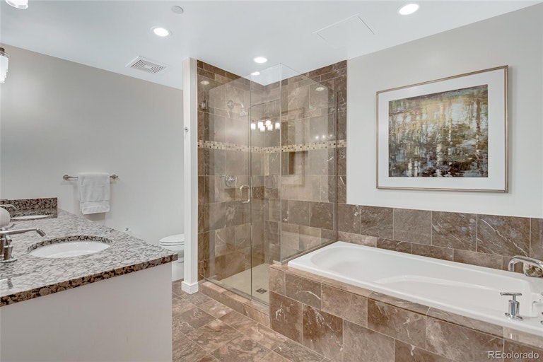 Photo 14 of 33 - 333 S Monroe St #106, Denver, CO 80209