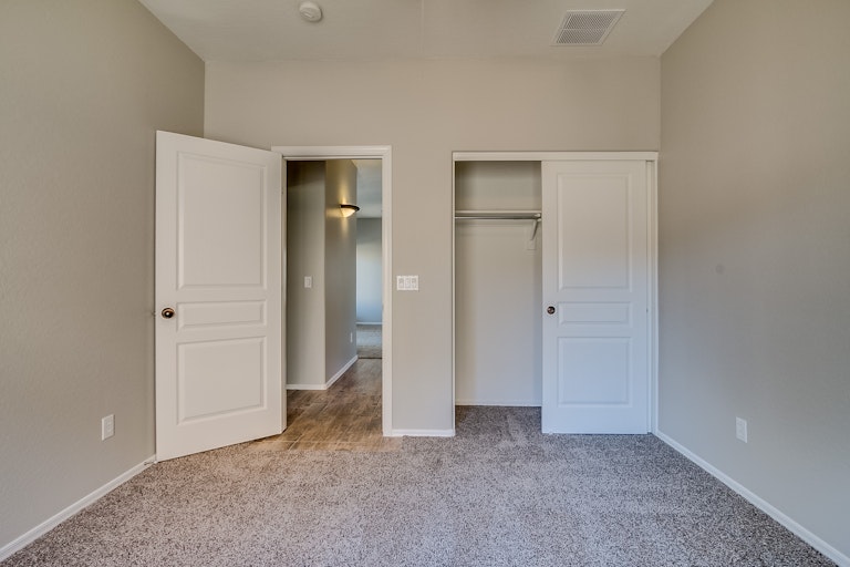 Photo 17 of 27 - 472 E Saddle Way, San Tan Valley, AZ 85143