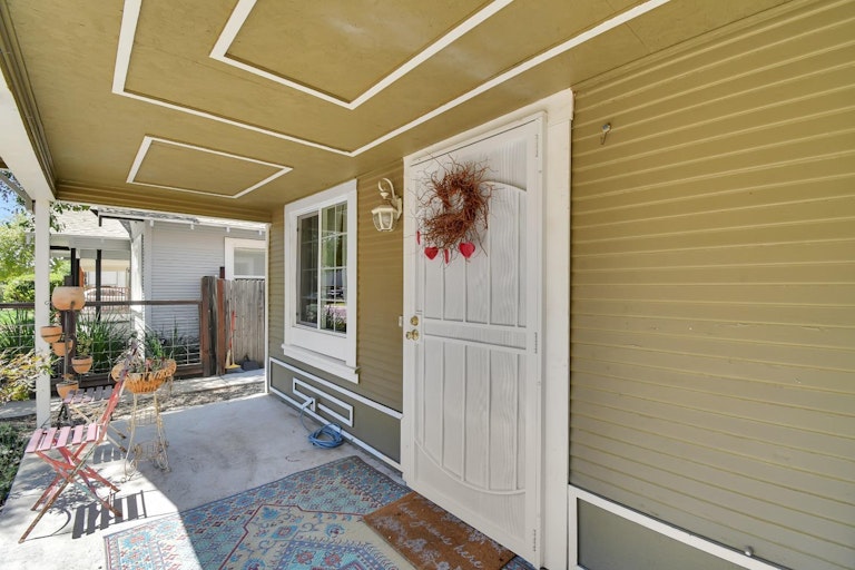 Photo 6 of 28 - 3406 40th St, Sacramento, CA 95817