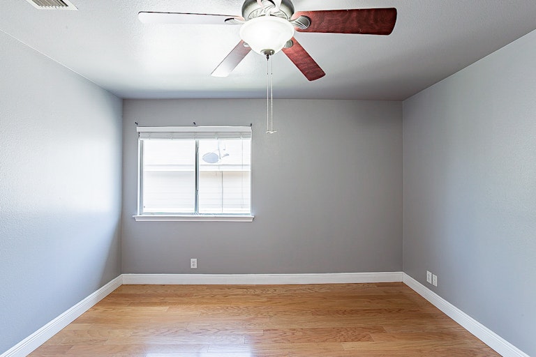 Photo 16 of 21 - 7810 Bur Oak Way, San Antonio, TX 78223