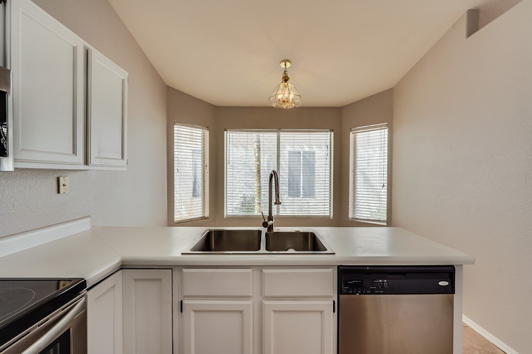 Photo 7 of 19 - 4558 W Joshua Blvd, Chandler, AZ 85226