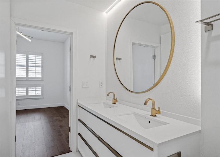 Photo 20 of 38 - 3225 Turtle Creek Blvd #1226, Dallas, TX 75219