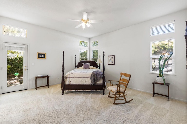 Photo 10 of 35 - 2421 Walnut Oaks Ln, Carmichael, CA 95608