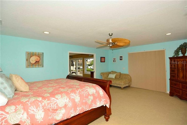 Photo 11 of 25 - 6338 Wisteria Ln, Apollo Beach, FL 33572