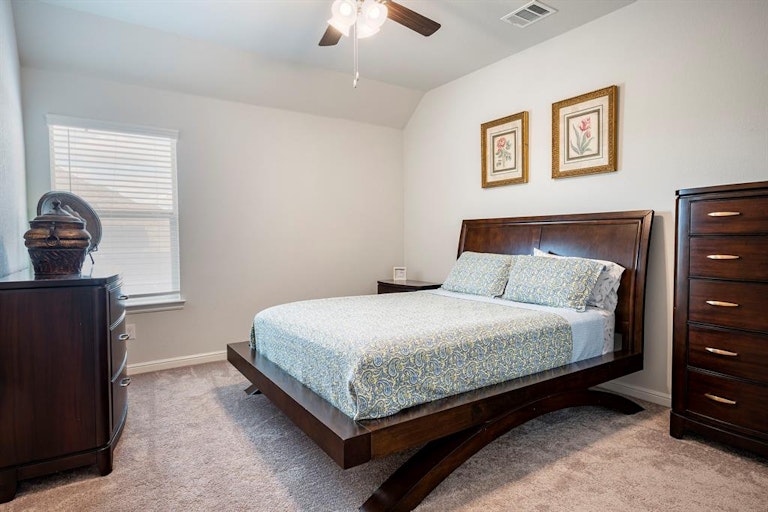 Photo 30 of 37 - 7819 Kettle Creek Dr, Arlington, TX 76001