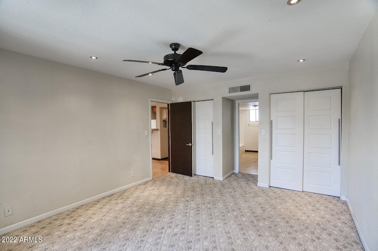 Photo 11 of 15 - 1702 W Tuckey Ln #217, Phoenix, AZ 85015