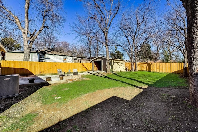 Photo 18 of 19 - 920 S Edgefield Ave, Dallas, TX 75208