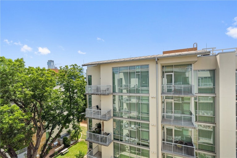 Photo 25 of 40 - 1600 Barton Springs Rd #3601, Austin, TX 78704