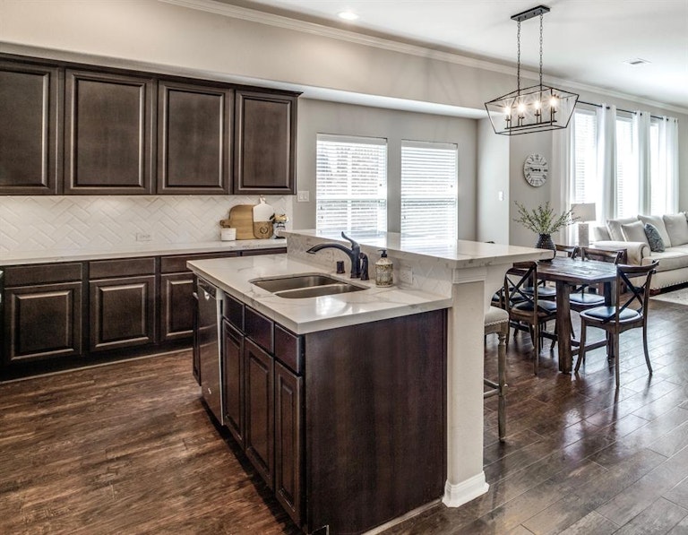 Photo 10 of 34 - 9315 Mystic Falls Ln, Humble, TX 77396