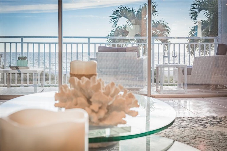 Photo 4 of 51 - 9924 Gulf Blvd, Treasure Island, FL 33706