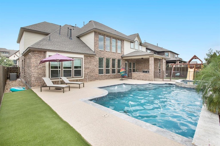 Photo 41 of 47 - 10610 Grace Hollow Dr, Cypress, TX 77433