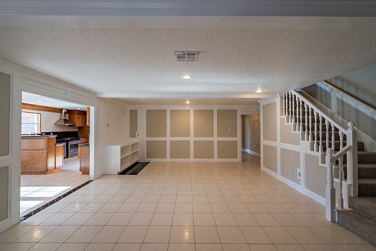 Photo 10 of 35 - 18003 Mahogany Forest Dr, Spring, TX 77379