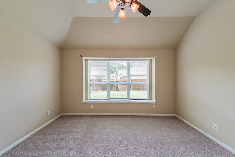 Photo 17 of 35 - 13707 Parkers Cove Ct, Houston, TX 77044