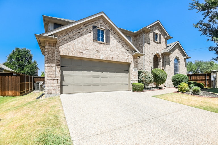 Photo 1 of 27 - 3625 Jennifer Dr, Flower Mound, TX 75022