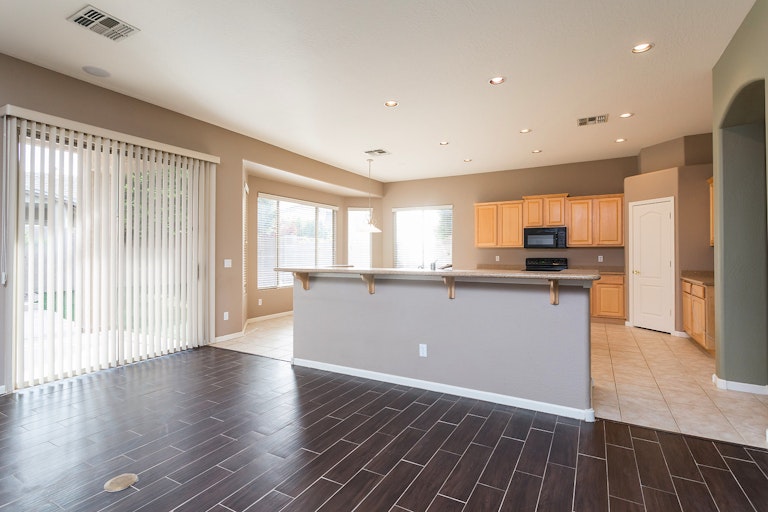 Photo 8 of 22 - 25463 N 73rd Ave, Peoria, AZ 85383