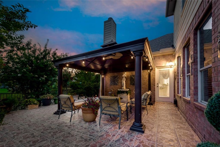 Photo 20 of 39 - 2608 Valencia Ln, Denton, TX 76210