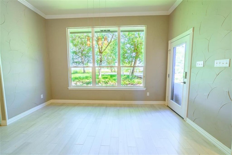 Photo 8 of 40 - 575 Chandler Dr, Aledo, TX 76008