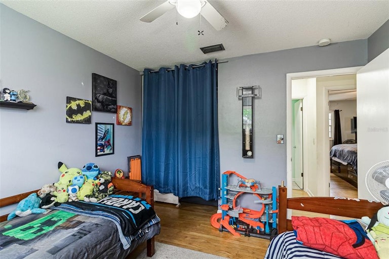 Photo 19 of 33 - 5427 Harbor Dr W, Lakeland, FL 33809