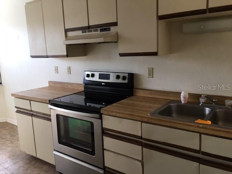 Photo 6 of 15 - 960 Westridge Dr #13L, Debary, FL 32713